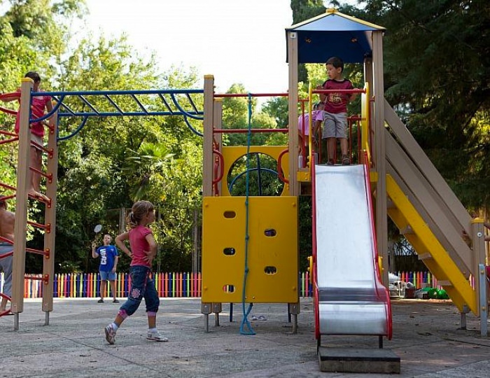 Детская площадка - Санаторий «Сочинский»